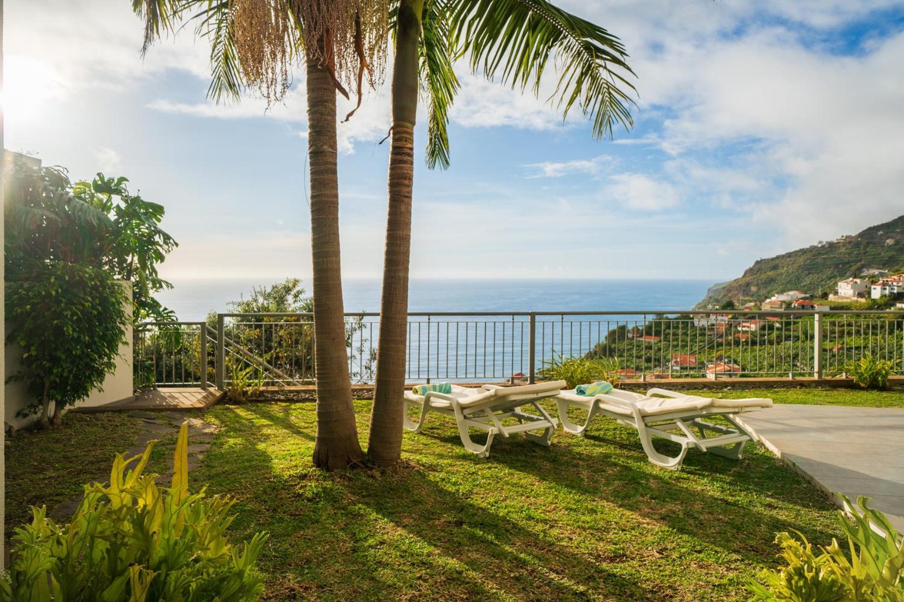 Ourmadeira - Casa Amaro Sol, Tranquil Villa Calheta  Bagian luar foto